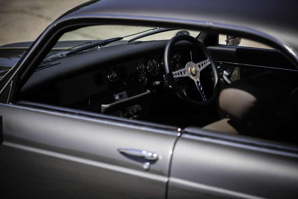 Jaguar XJC 430 Retropower... Ca sent le V8 et le restomod ! 15