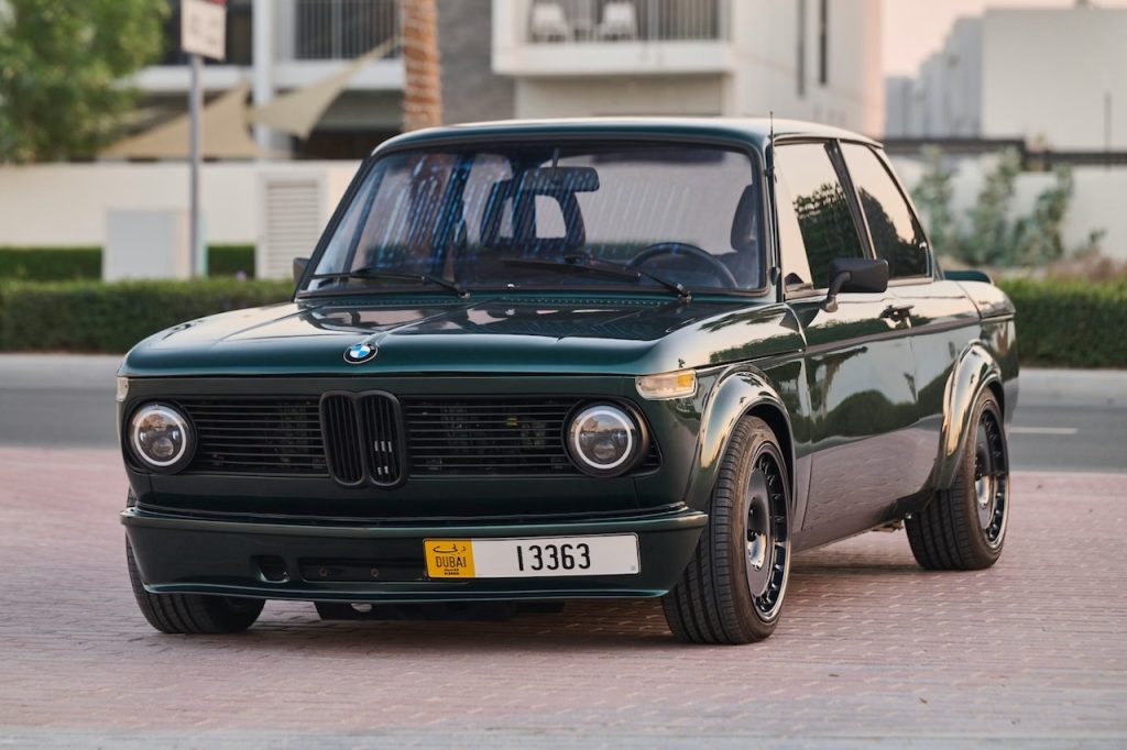 '76 BMW 2002 Restomod - Vintage mais moderne ! 7