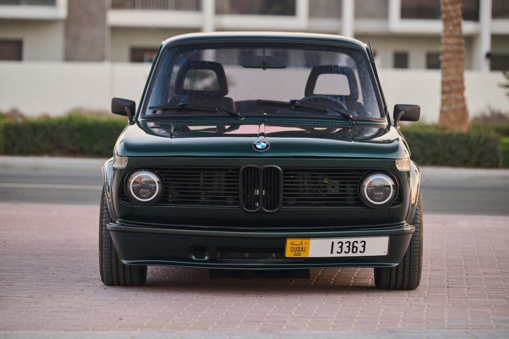 '76 BMW 2002 Restomod - Vintage mais moderne ! 4
