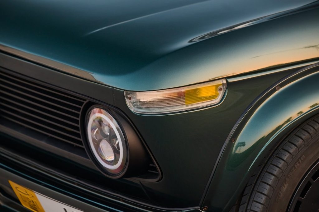 '76 BMW 2002 Restomod - Vintage mais moderne ! 11