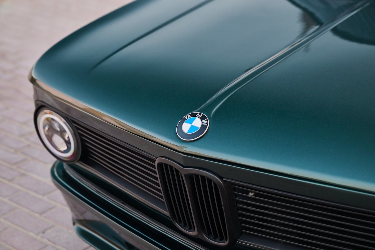 '76 BMW 2002 Restomod - Vintage mais moderne ! 1