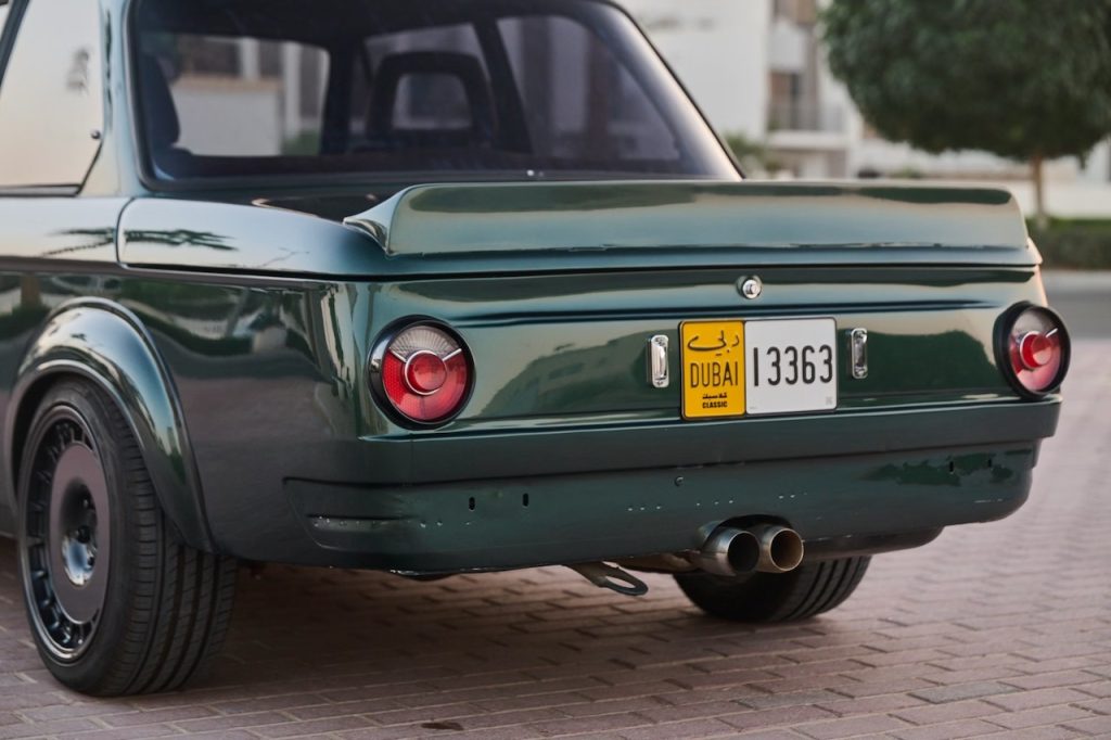 '76 BMW 2002 Restomod - Vintage mais moderne ! 15