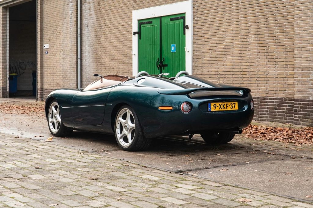 '99 Jaguar XK180 Concept - Une XKR qui joue au Top Model ! 3