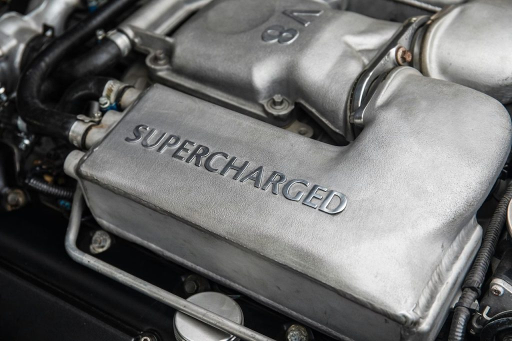 '99 Jaguar XK180 Concept - Une XKR qui joue au Top Model ! 25