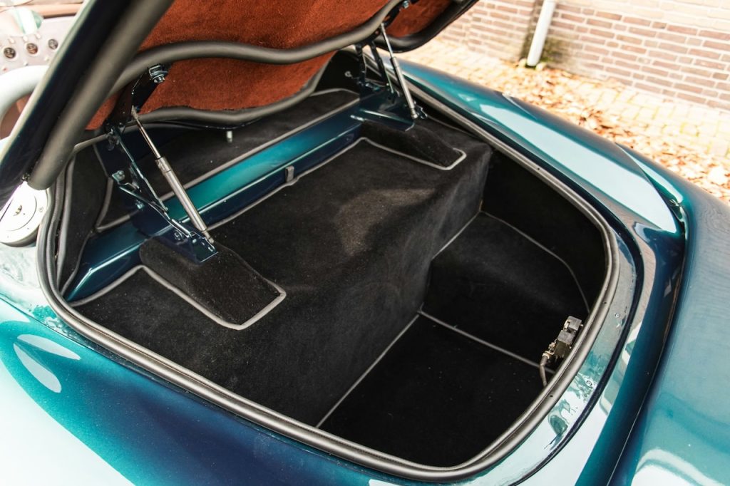 '99 Jaguar XK180 Concept - Une XKR qui joue au Top Model ! 22