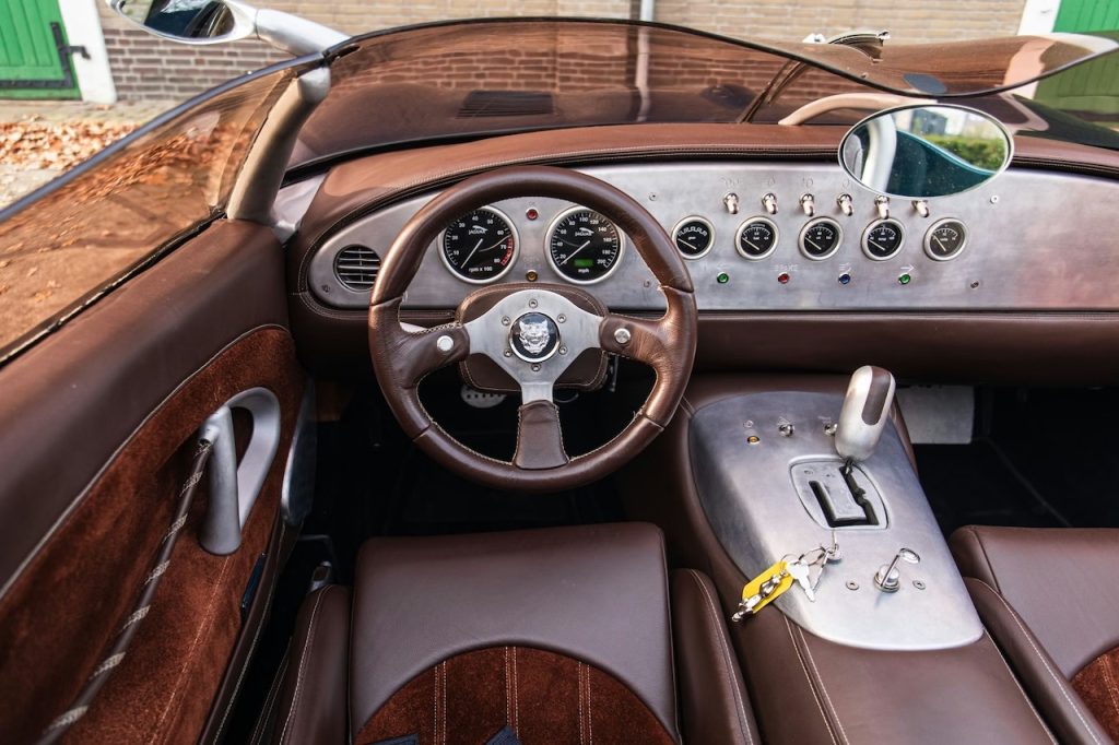 '99 Jaguar XK180 Concept - Une XKR qui joue au Top Model ! 30