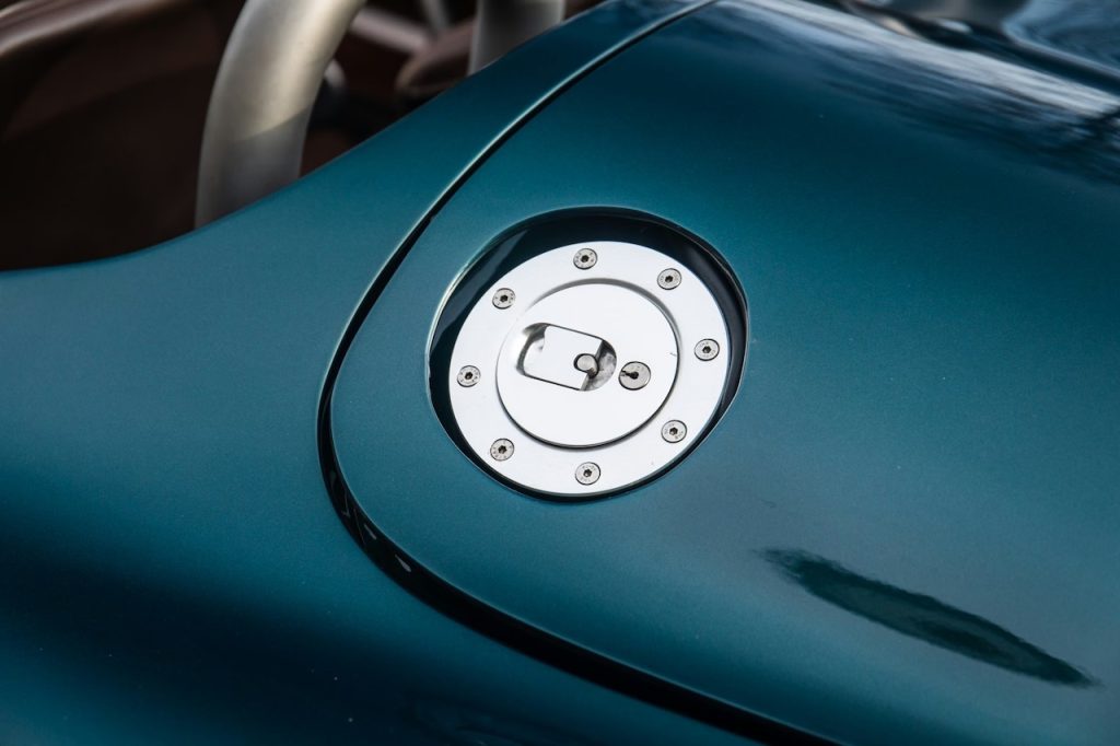 '99 Jaguar XK180 Concept - Une XKR qui joue au Top Model ! 18