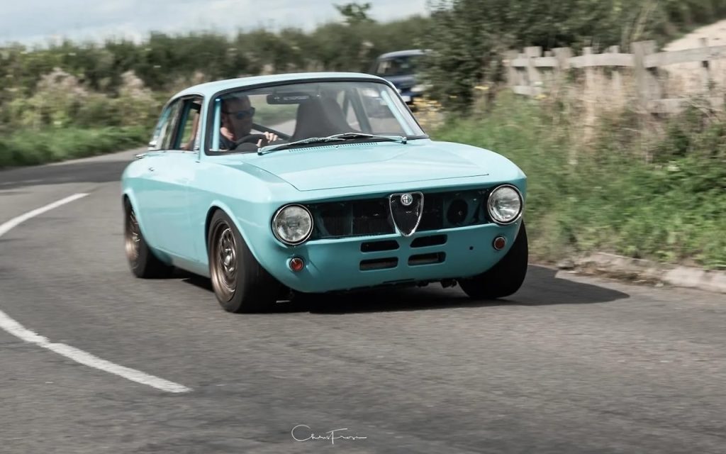 Retropower Alfa Romeo Giulia GT Junior - Singer à l'italienne ! 4