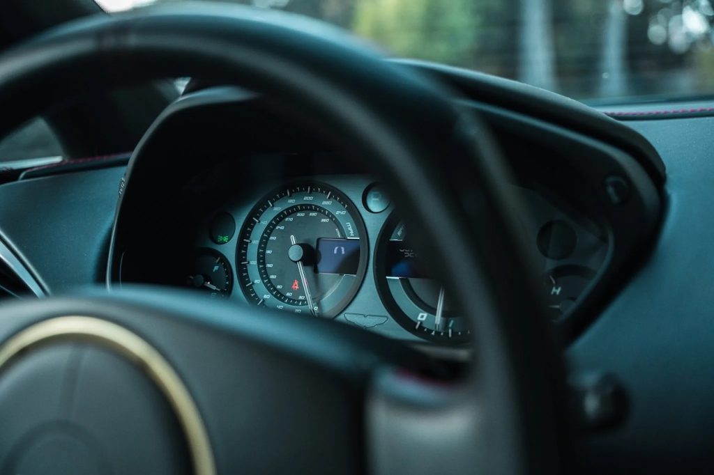 Aston Martin Vanquish By Zagato - Lady Signorina 24