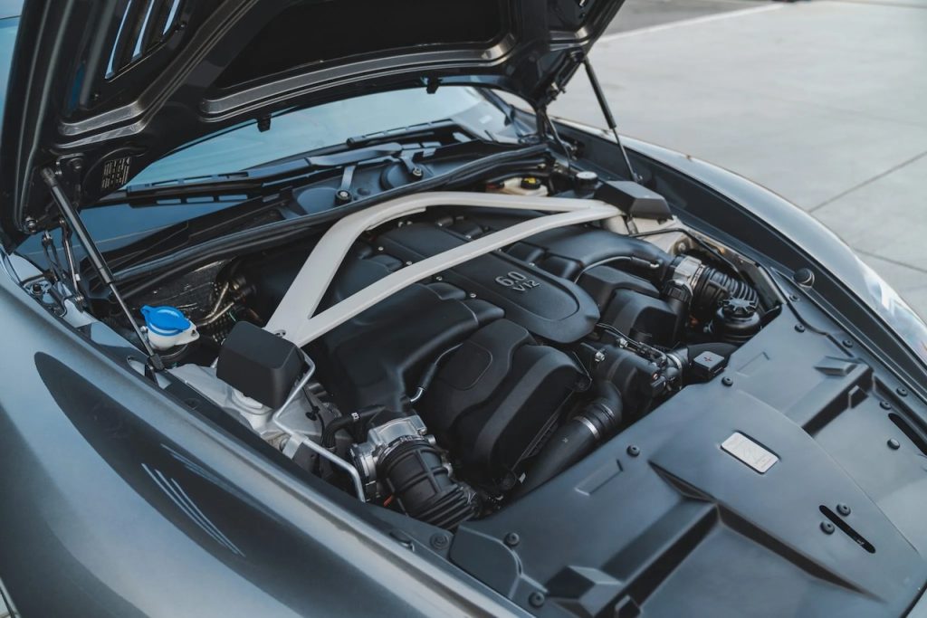 Aston Martin Vanquish By Zagato - Lady Signorina 17