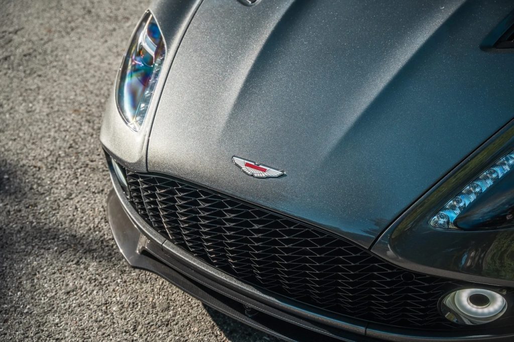 Aston Martin Vanquish By Zagato - Lady Signorina 8