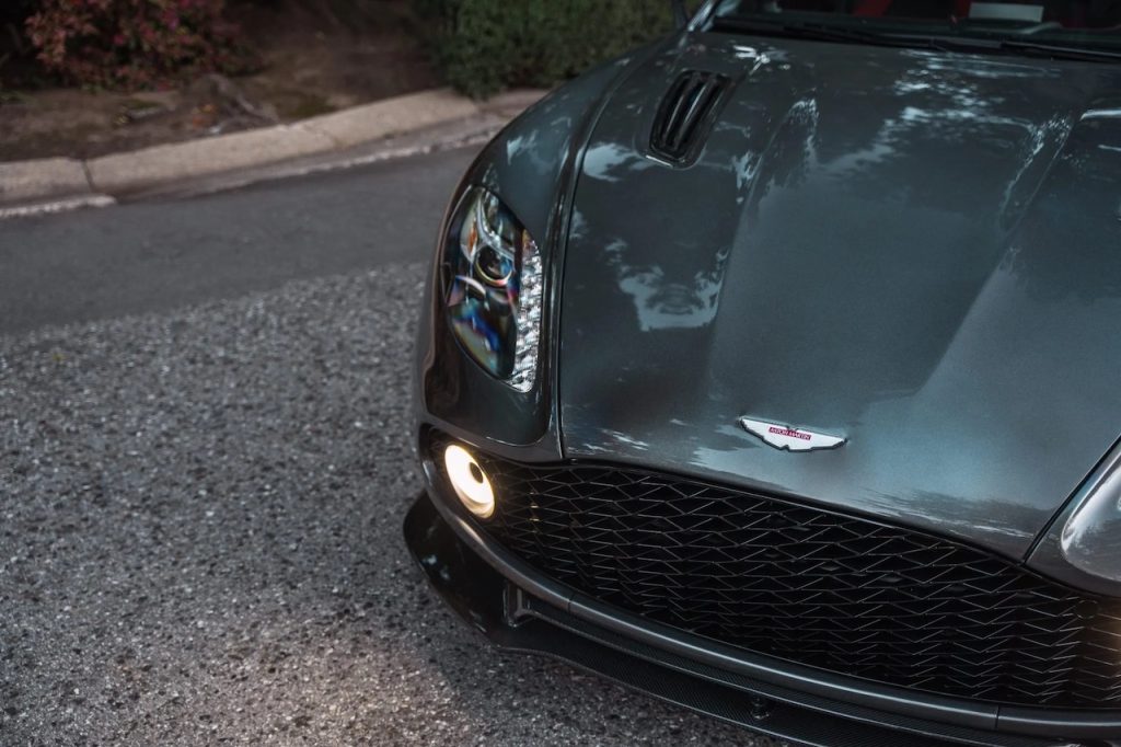 Aston Martin Vanquish By Zagato - Lady Signorina 15