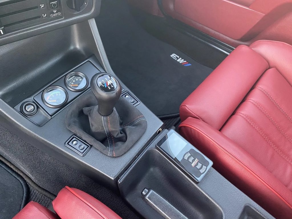 BMW E30 318 is Pandem : Gangster & Gentleman 23