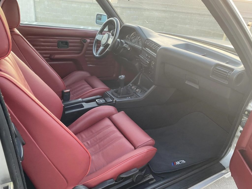 BMW E30 318 is Pandem : Gangster & Gentleman 20
