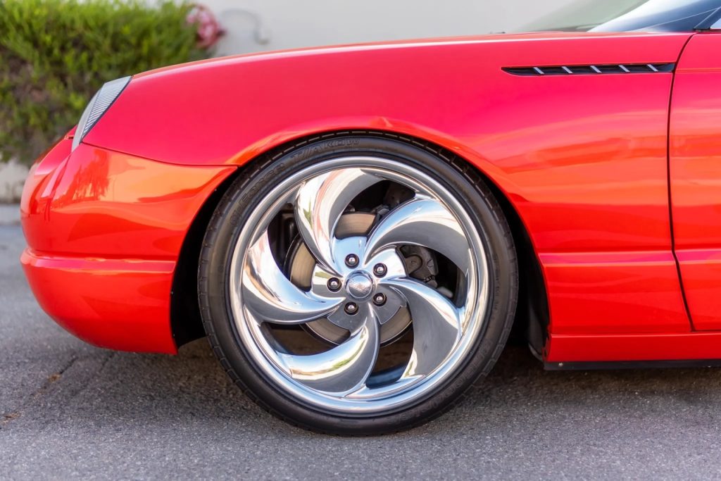 ‘03 Ford Thunderbird SEMA build : T bird goût mandarine 19