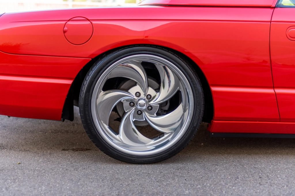 ‘03 Ford Thunderbird SEMA build : T bird goût mandarine 18