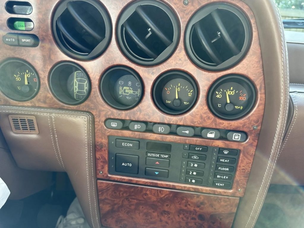 '91 Lancia Thema 8.32 - Costard, champagne... et frustration ! 18