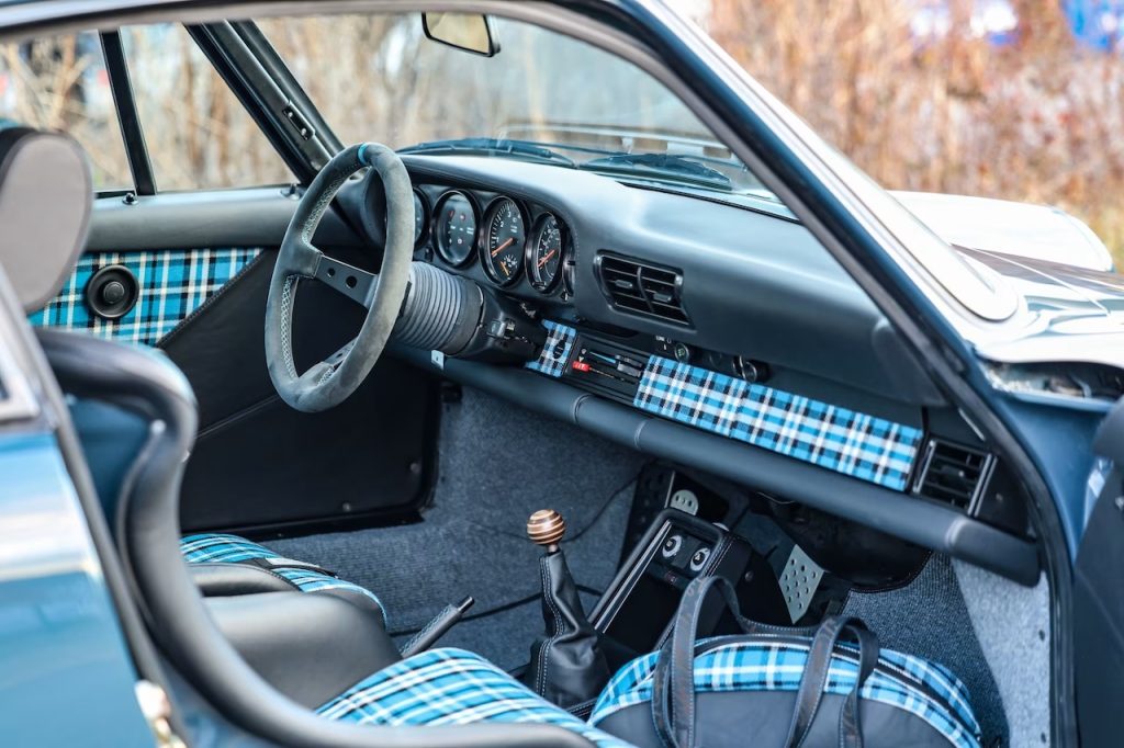 '86 Porsche 930 Turbo 3.3 l de 500 ch - Custom signé Ida Automotive 16