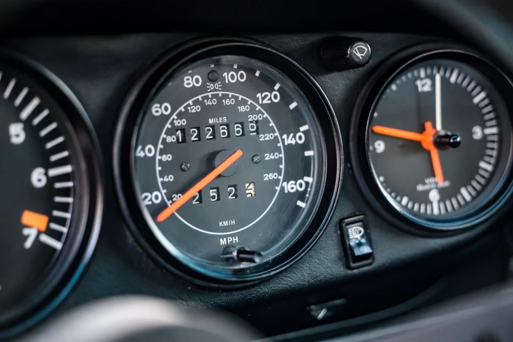 '86 Porsche 930 Turbo 3.3 l de 500 ch - Custom signé Ida Automotive 22