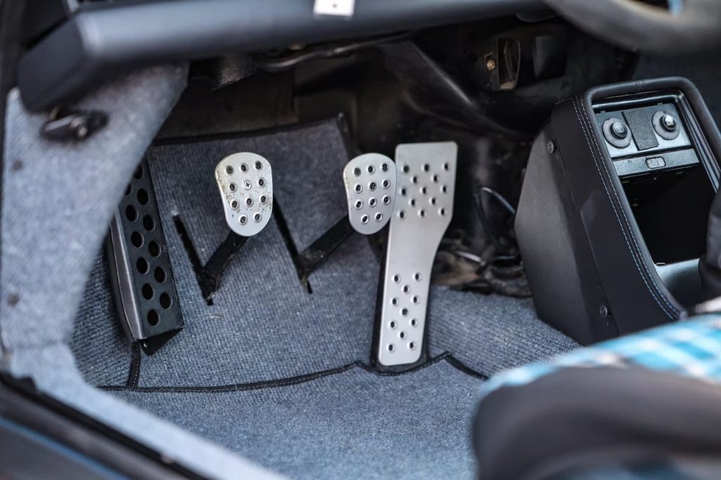 '86 Porsche 930 Turbo 3.3 l de 500 ch - Custom signé Ida Automotive 23