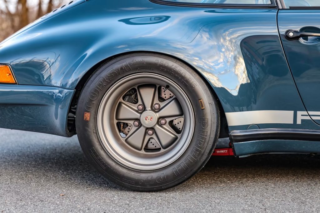 '86 Porsche 930 Turbo 3.3 l de 500 ch - Custom signé Ida Automotive 12