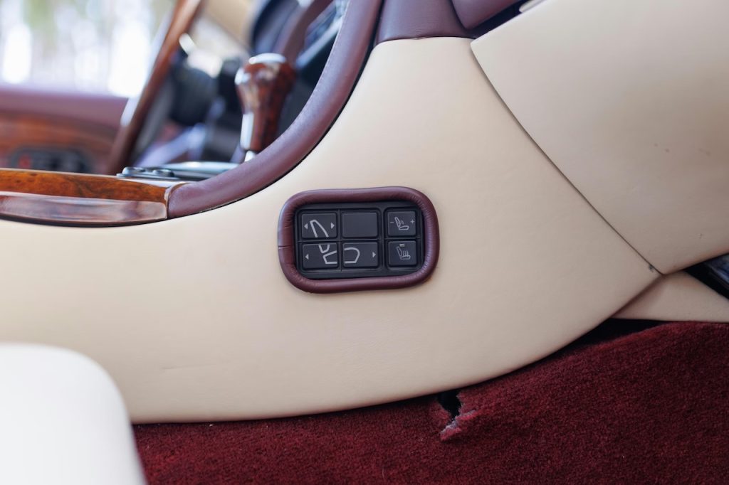 '96 Aston Martin DB7 i6 - Ticket d'entrée... 18