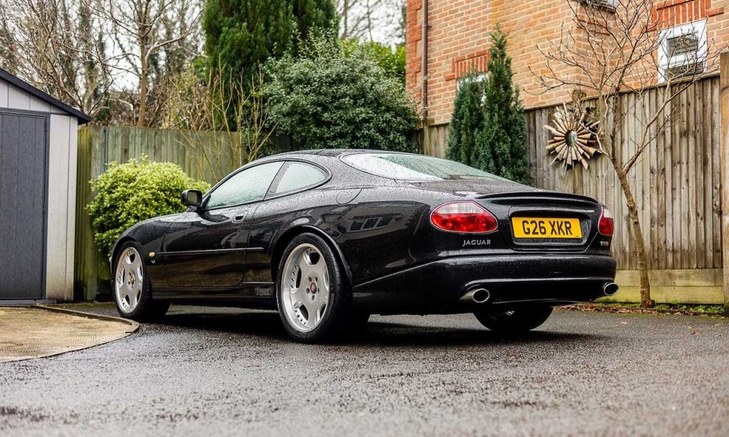 '98 Jaguar XKR Paramount Performance Donington - Félin sous hormones ! 3