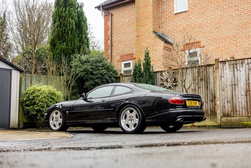 '98 Jaguar XKR Paramount Performance Donington - Félin sous hormones ! 7