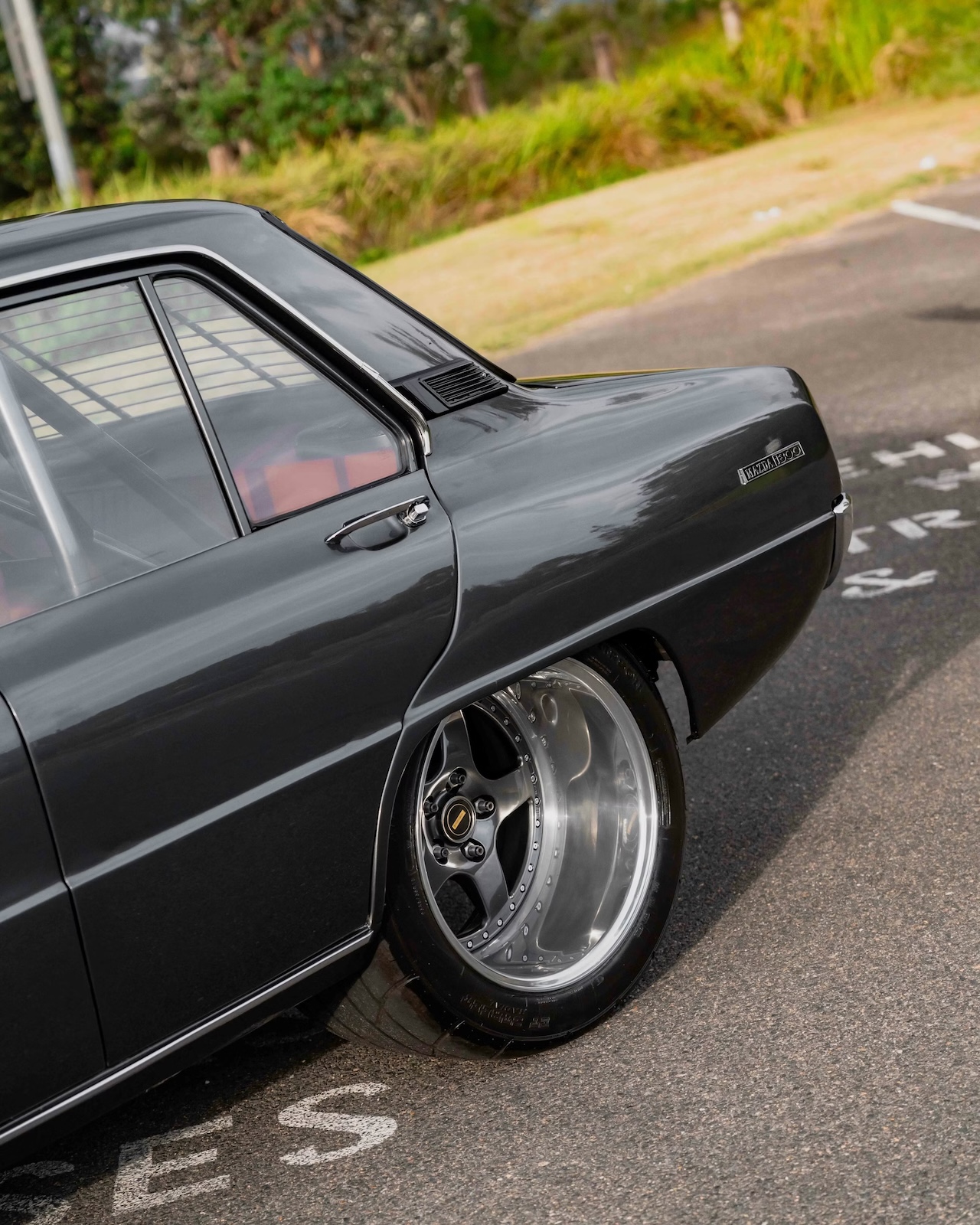 '75 Mazda Familia Presto 1300... Effrayante en 20B de 945 ch ! 1