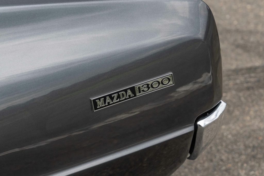 '75 Mazda Familia Presto 1300... Effrayante en 20B de 945 ch ! 9