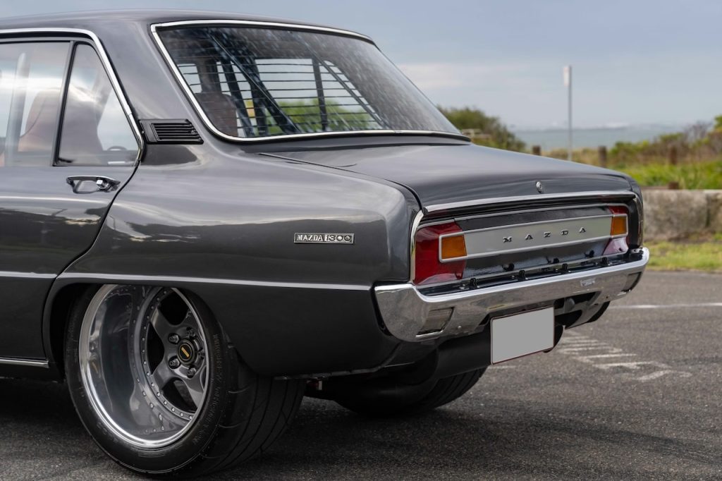 '75 Mazda Familia Presto 1300... Effrayante en 20B de 945 ch ! 15