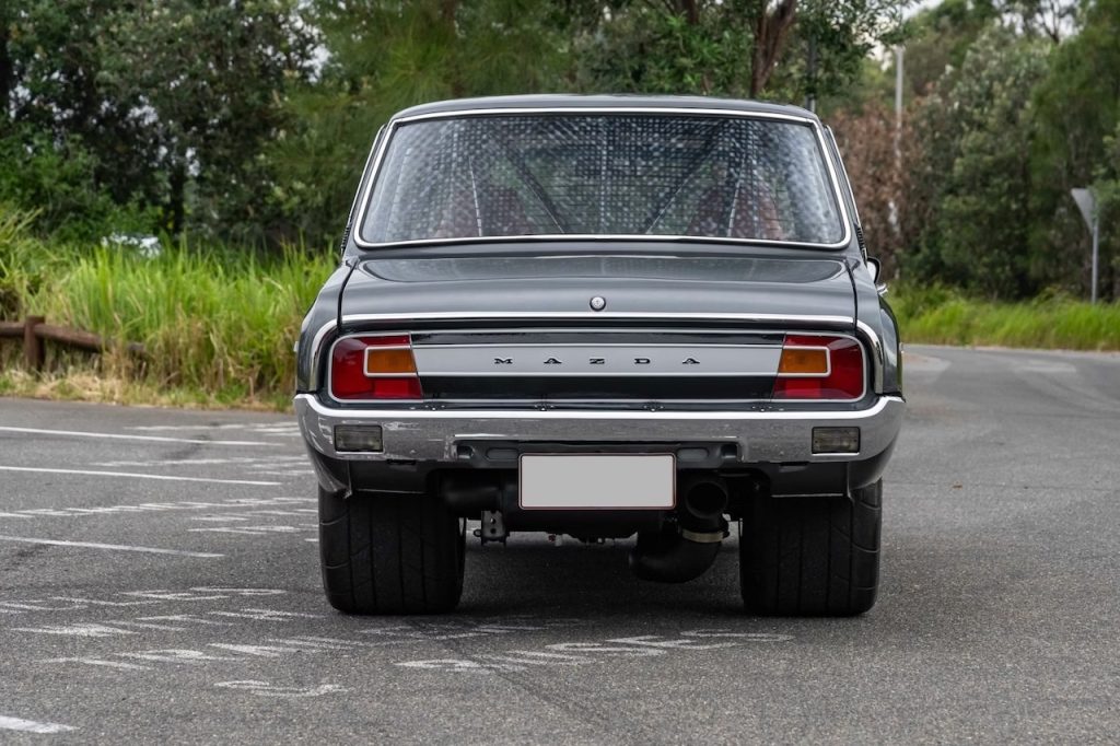 '75 Mazda Familia Presto 1300... Effrayante en 20B de 945 ch ! 5