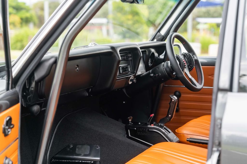 '75 Mazda Familia Presto 1300... Effrayante en 20B de 945 ch ! 23