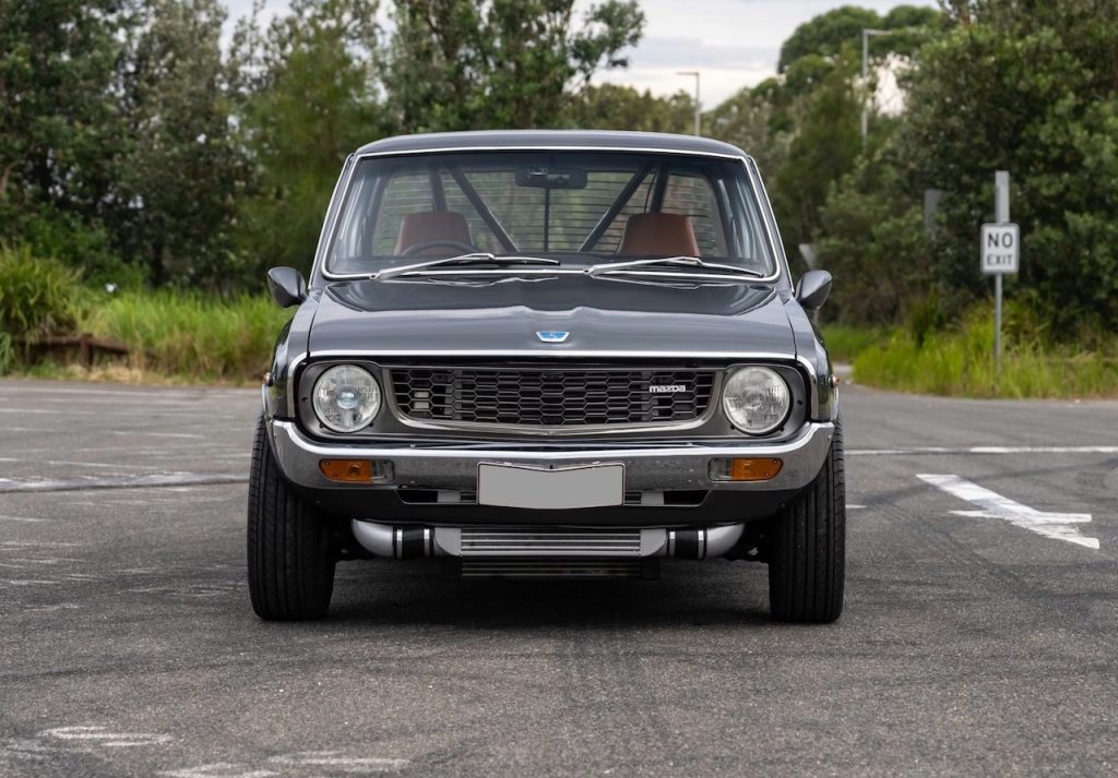 '75 Mazda Familia Presto 1300... Effrayante en 20B de 945 ch ! 4