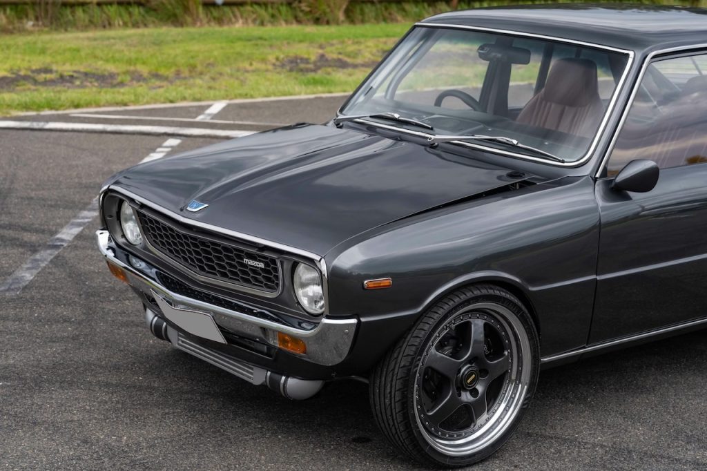 '75 Mazda Familia Presto 1300... Effrayante en 20B de 945 ch ! 13