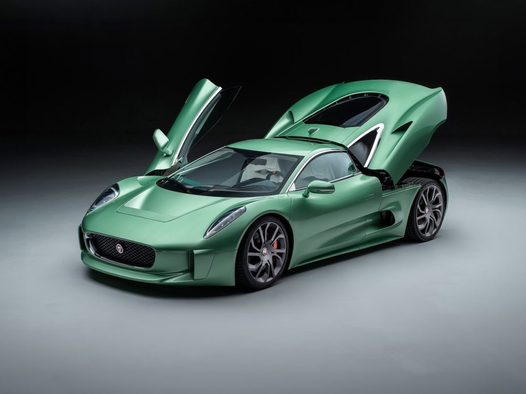 Jaguar C-X75 by Callum - Street legal sur mesure... 10