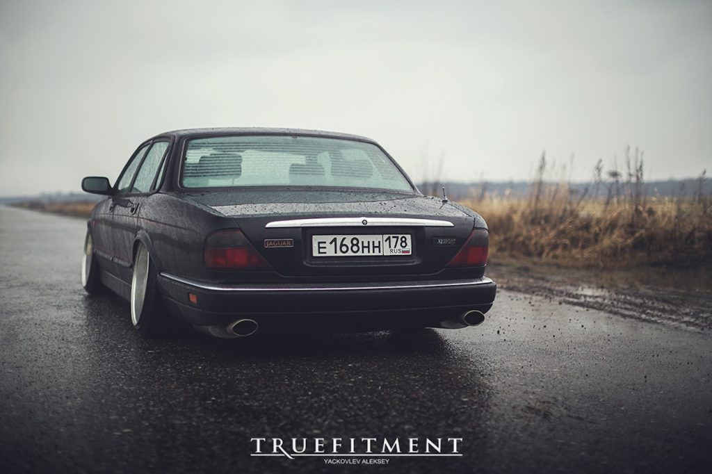 Jaguar XJ X300 3.2 Sport - On pose la reine en statique ! 3