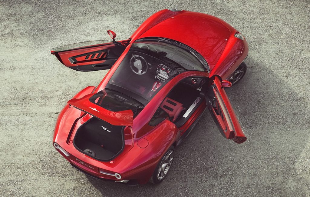 Touring Superleggera Disco Volante - L'Alfa 8C version Miss Univers ! 10