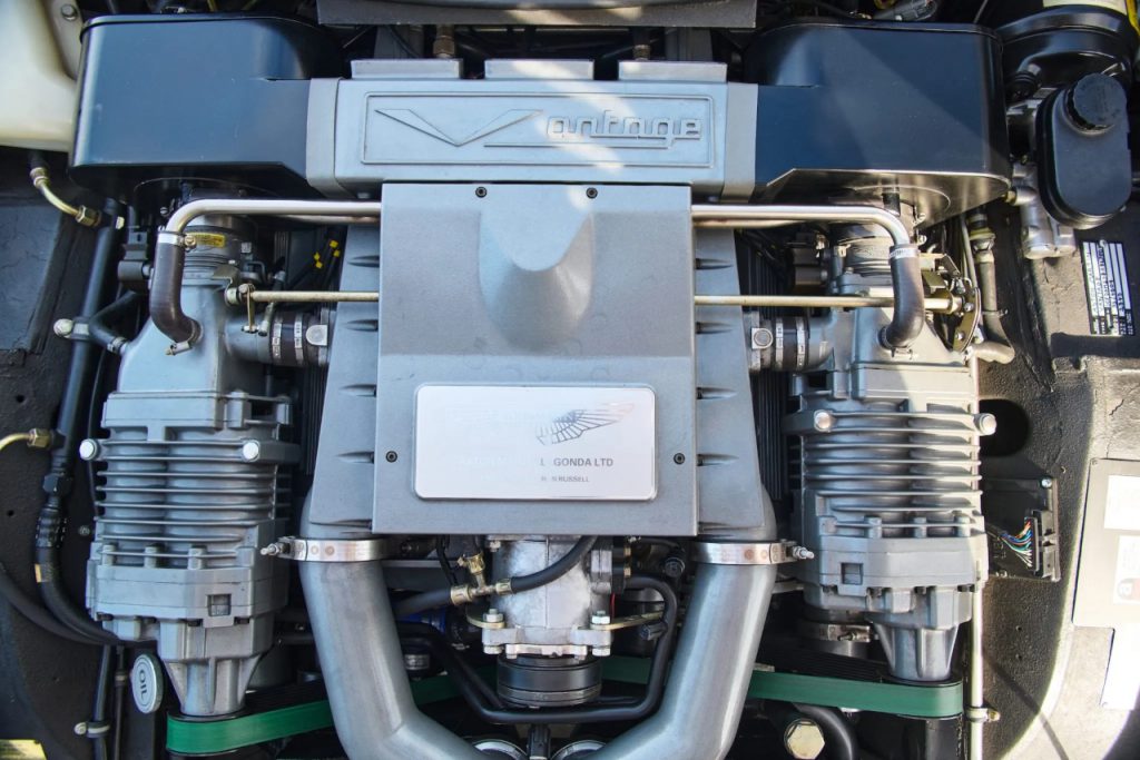 '95 Aston Martin Vantage V550 - Vade Retro ! 16