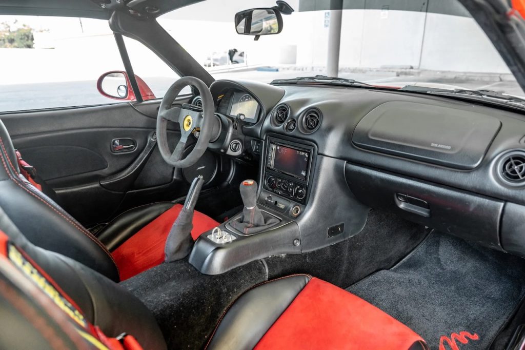 2002 Mazda MX5 V8 LS3 - Quand la danseuse devient boxeuse ! 20