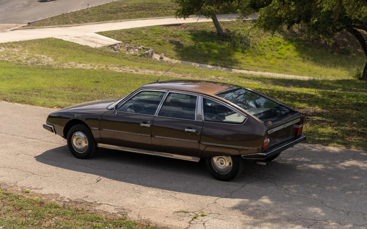 &rsquo;77 Citroen CX 2400 Pallas – Appelez moi Vomito !