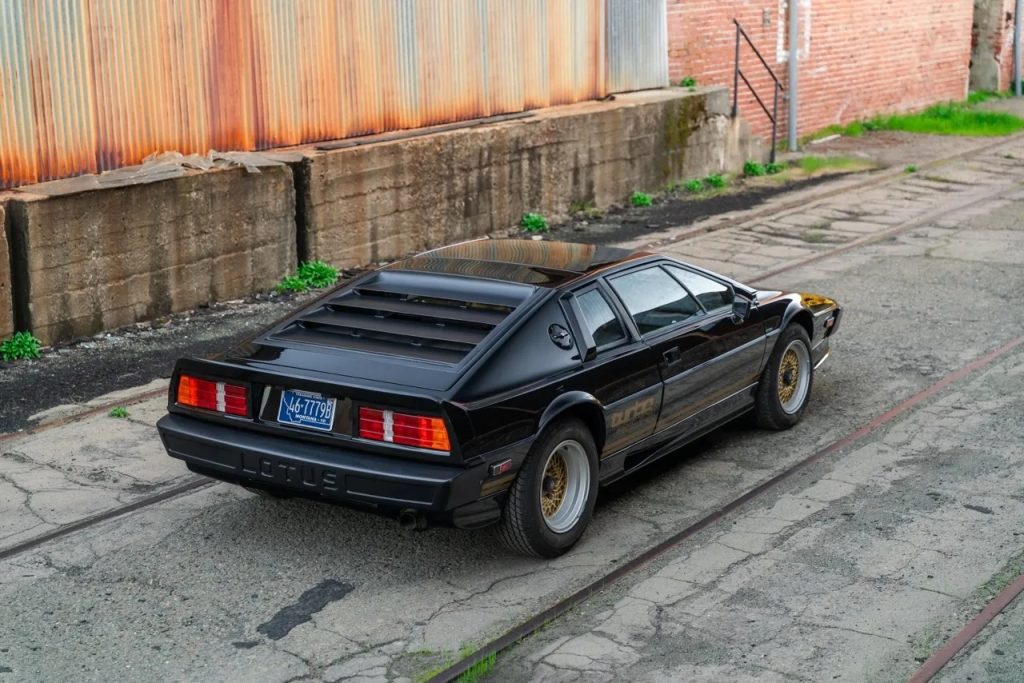 Lotus Esprit - De la S1 à la V8... 27