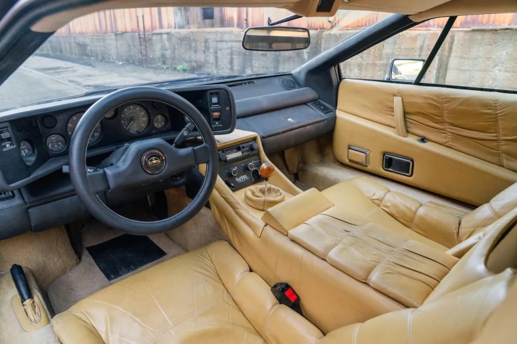 Lotus Esprit - De la S1 à la V8... 23
