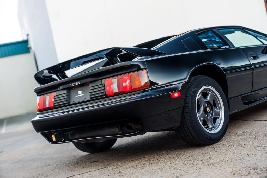 Lotus Esprit - De la S1 à la V8... 31
