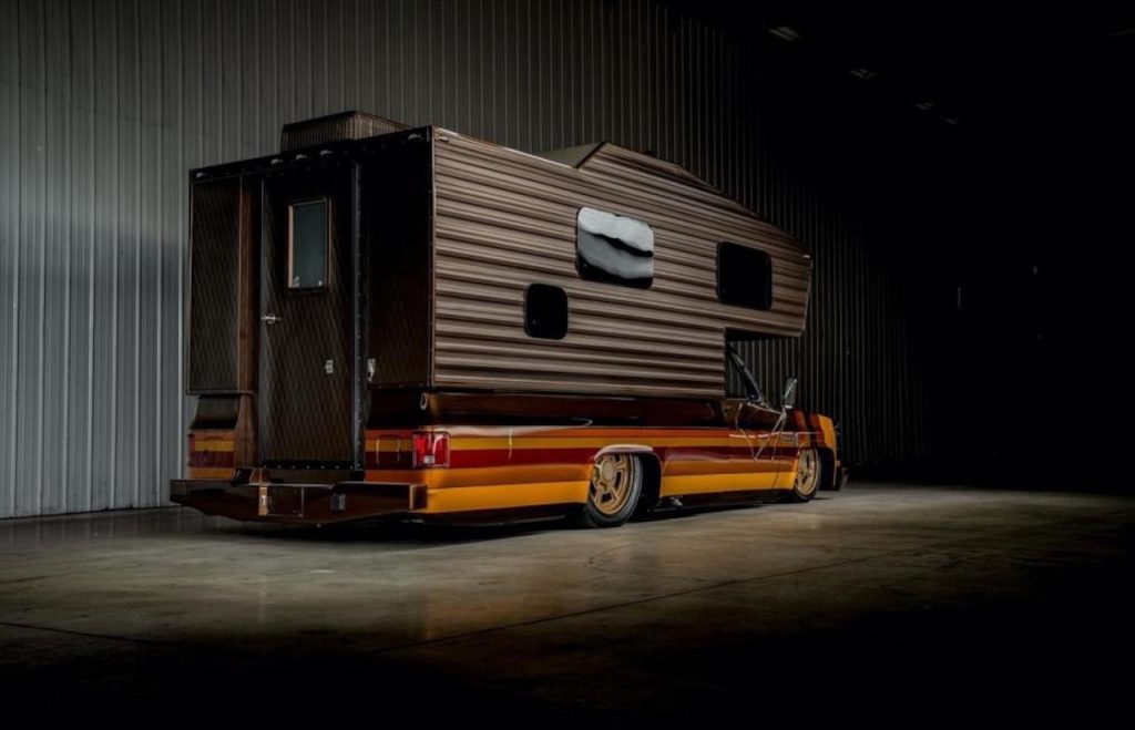 #SEMA 2019 : Brown Sugar Camper - Le camping Chevy C20 version lowww... 3